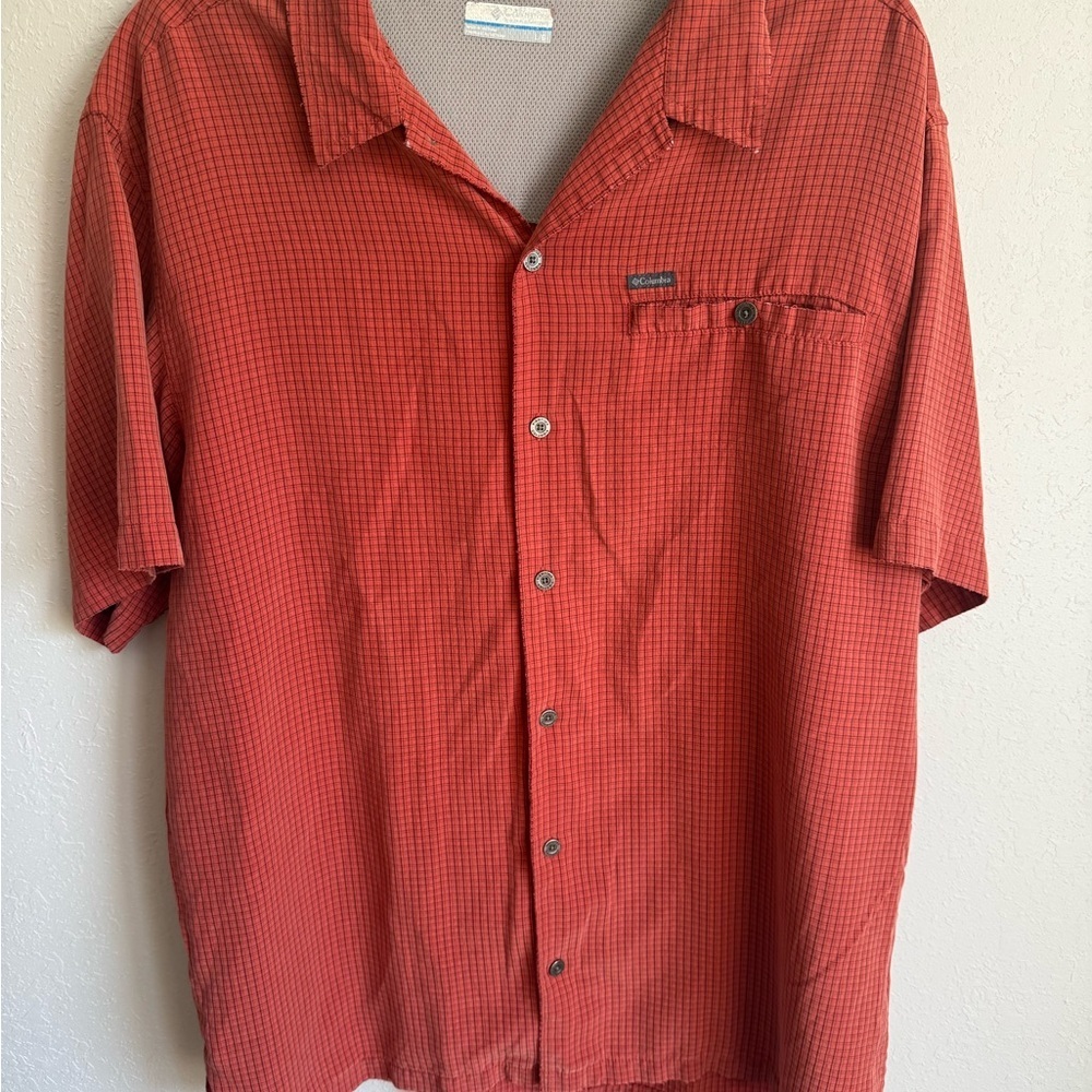 Men’s L Orange Checkered Columbia Lightweight Distressed Casual Button Up Shirt